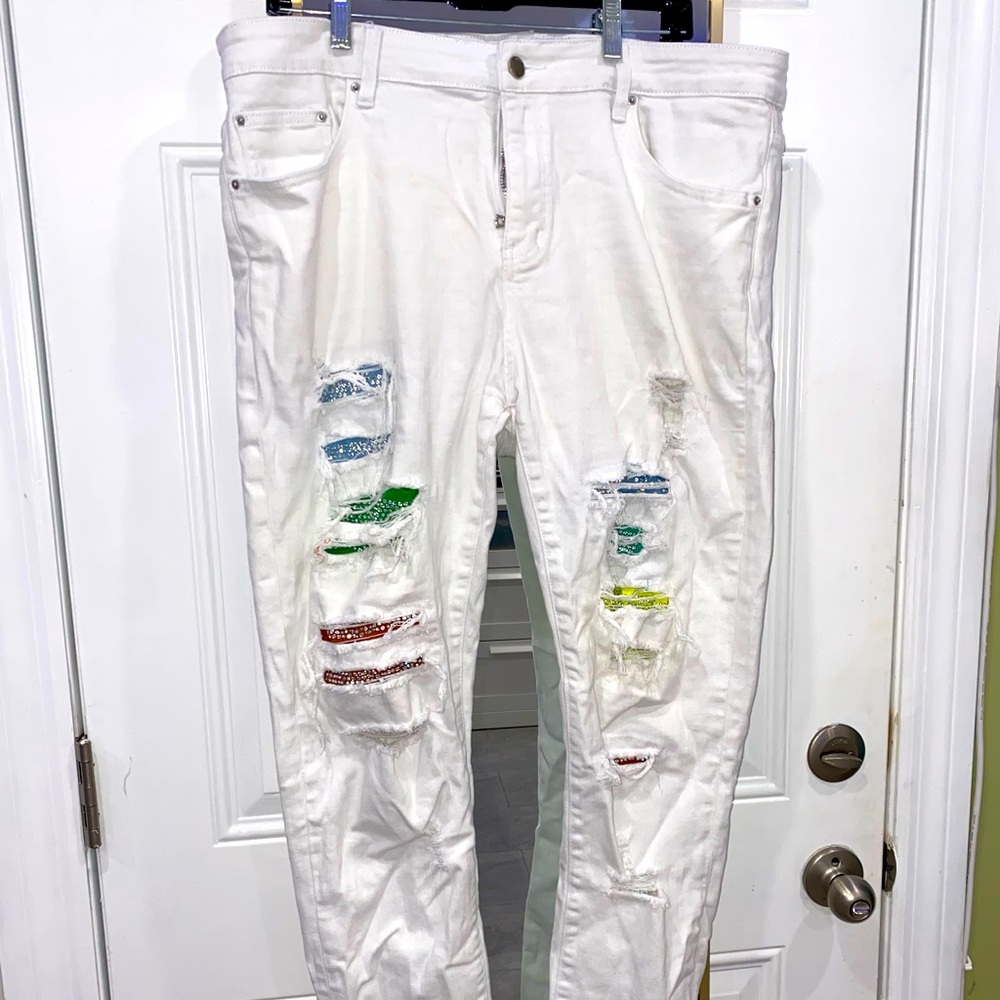 Beautiful Ripped White Mens Amiri Jeans